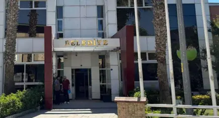 Seferihisar Belediyesi operasyonunda 29 şüpheli tutuklandı