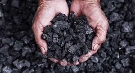 Torbalı Belediyesi’nden ihtiyaç sahibi ailelere kömür desteği