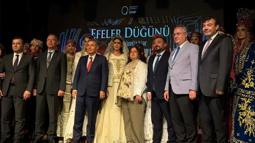 Birgi’de Efeler Düğünü coşkusu: Ata geleneği yeniden yaşatıldı haberinin görseli