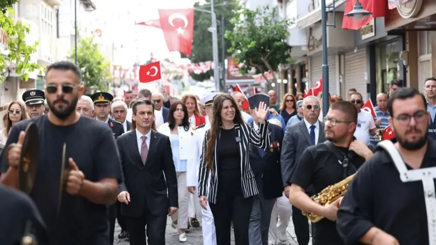 Çeşme’nin kurtuluşunun 104. yılı coşkuyla kutlandı haberinin görseli