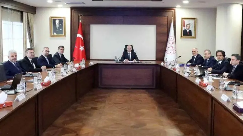 Finansal İstikrar Komitesi: Piyasada temel risk yok, sorun geçici ve yönetilebilir haberinin görseli