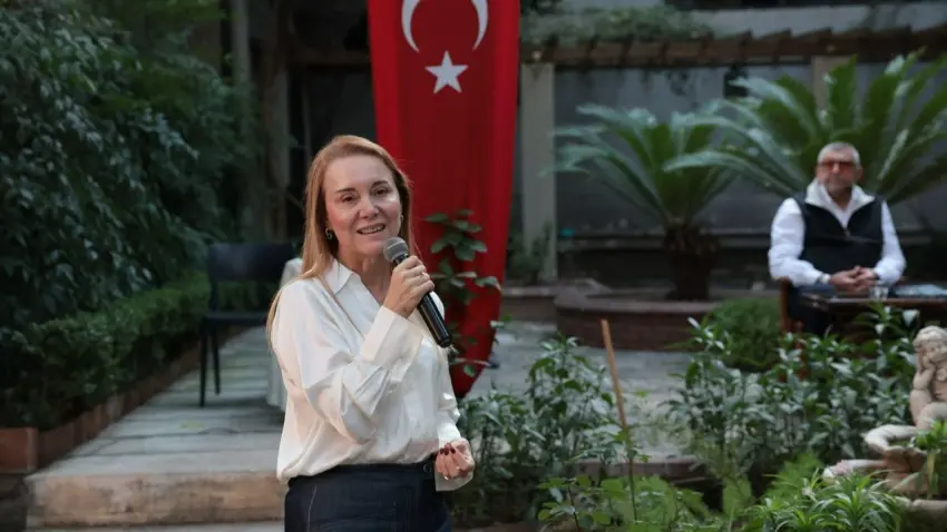 Kemeraltı’nın lezzet hafızası Konak’ta konuşuldu haberinin görseli