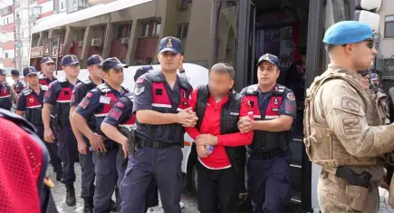 Kocaeli merkezli 'İkizler' suç örgütünde 2. dalga: 12 şüpheli adliyede