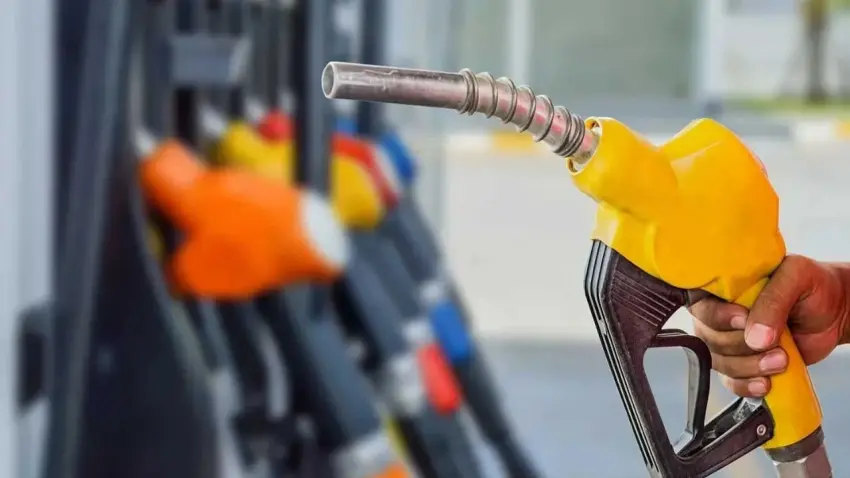 Motorin 100 lirayı aştı, İzmirli taksiciler zam istedi haberinin görseli