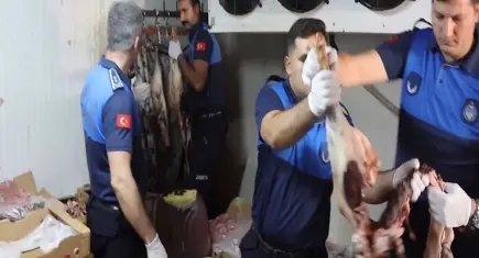 Sağlıksız gıda baskını: Kasaba bozuk et cezası, kantinlere operasyon
