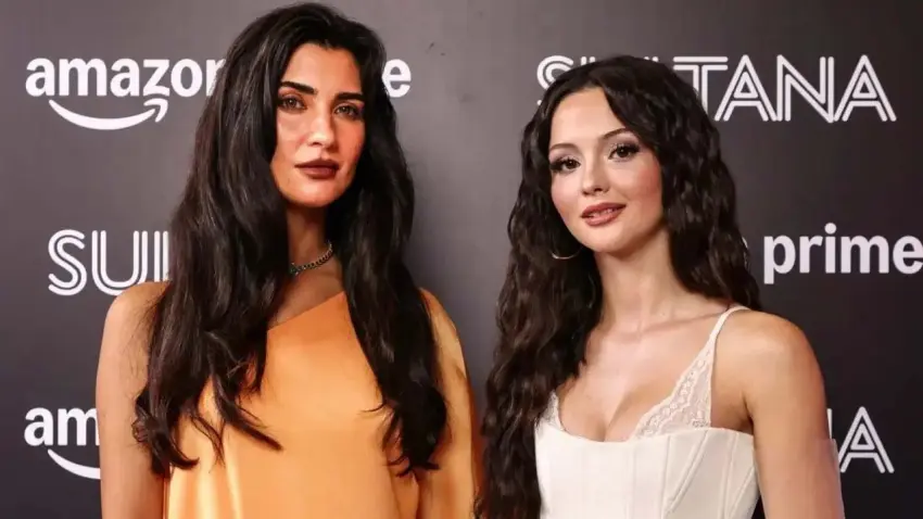 Sultana galasında dikkat çeken an: Tuba Büyüküstün ve Derya Pınar Ak’ın bakışları gündemde haberinin görseli