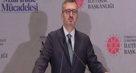 Burhanettin Duran’dan "Vesayet" Paneli Açıklaması: Türkiye’de vesayet dönemi bitmiştir