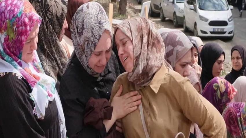 Eyüpsultan’daki otobüs yangınında acı kayıp: 10 yaşındaki Nazlıhan da hayatını kaybetti haberinin görseli