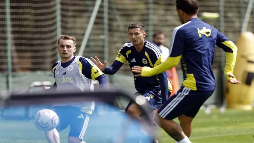 Fenerbahçe’de Mert Müldür şoku: Menisküsünde yırtık tespit edildi haberinin görseli
