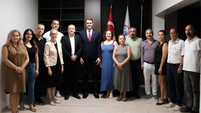 Güç’ten eğitim gündemi mesaisi: İzmir’de norm fazlası öğretmen sorunu çıkmaza girdi haberinin görseli
