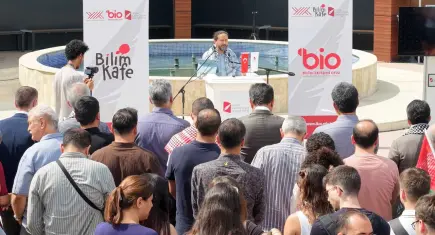 İKÇÜ kampüsünde Gazze’deki öğrenci ve akademisyenlere dayanışma mesajı