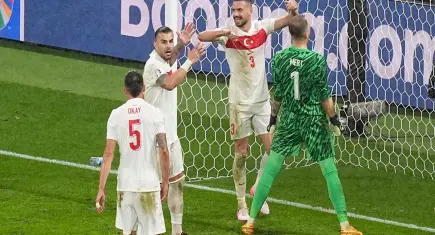 Mert Günok’tan Millî Takım’a veda: 14 yıllık kırmızı-beyazlı kariyer noktalandı