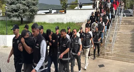 Suç örgütü ve dolandırıcılık operasyonu:42 şüpheliden 13’ü tutuklandı