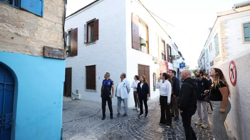 Başkan Denizli’den Çeşme’de kış hazırlıkları için saha turu haberinin görseli