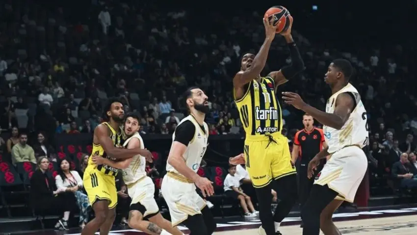Fenerbahçe, Süper Kupa’da üçüncü oldu! Dubai Basketbol'u son periyotta devirdi: 85-77 haberinin görseli