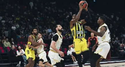 Fenerbahçe, Süper Kupa’da üçüncü oldu! Dubai Basketbol'u son periyotta devirdi: 85-77