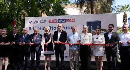 İzmir Kitap Fuarı kitapseverlerle buluştu