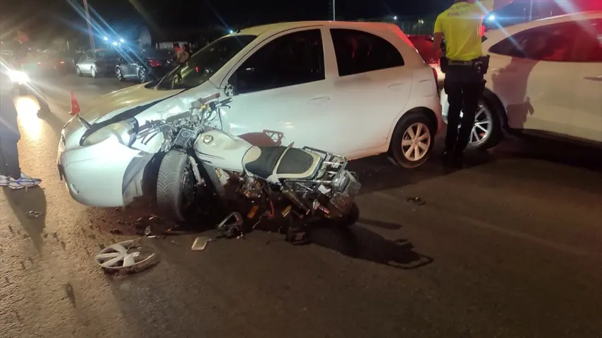 Ödemiş'te otomobil ve motosiklet çarpıştı: 2 yaralı