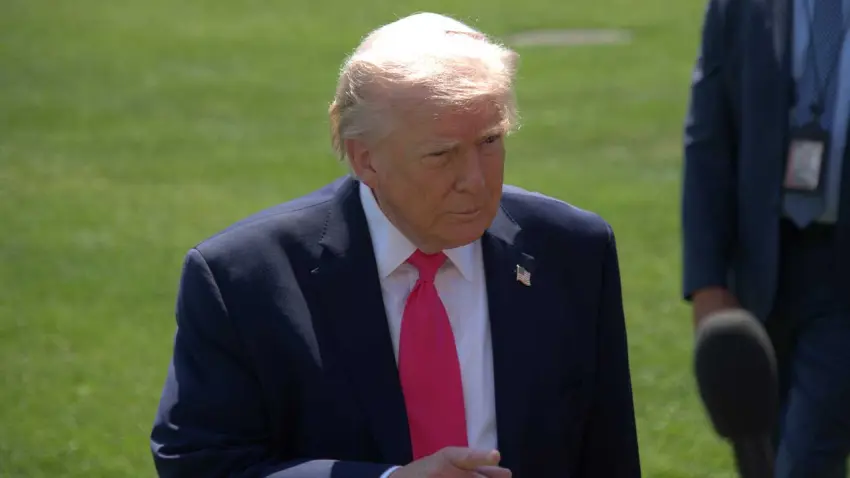 Trump'tan CNN, MS NOW ve Politico'ya Beyaz Saray yasağı haberinin görseli