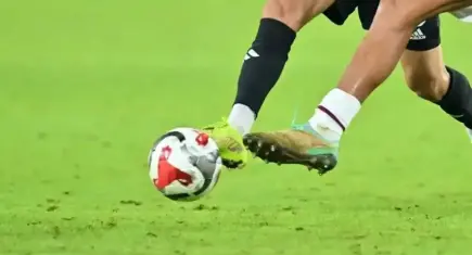 Gaziemirspor'dan İlk Galibiyet: Denizli İdman Yurdu'na 5 Golle Fark!