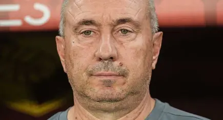 Göztepe Teknik Direktörü Stoilov: 5 savunmacımız sakat, çok atıp çok yiyoruz!