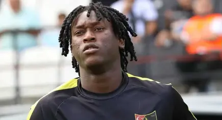 İstanbulspor'un 19 yaşındaki futbolcusu kalp krizi geçirdi