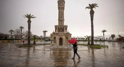 İzmir’de sıcaklıklar düşüyor, yağış geliyor