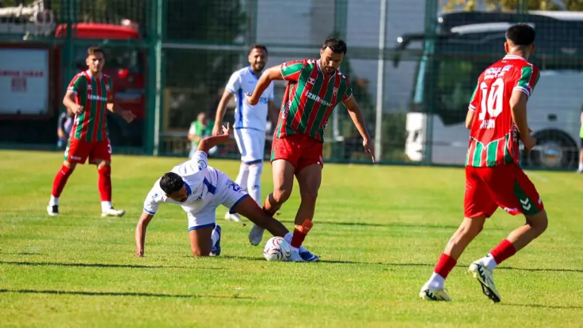 Karşıyaka son anda 1 puanı kurtardı haberinin görseli