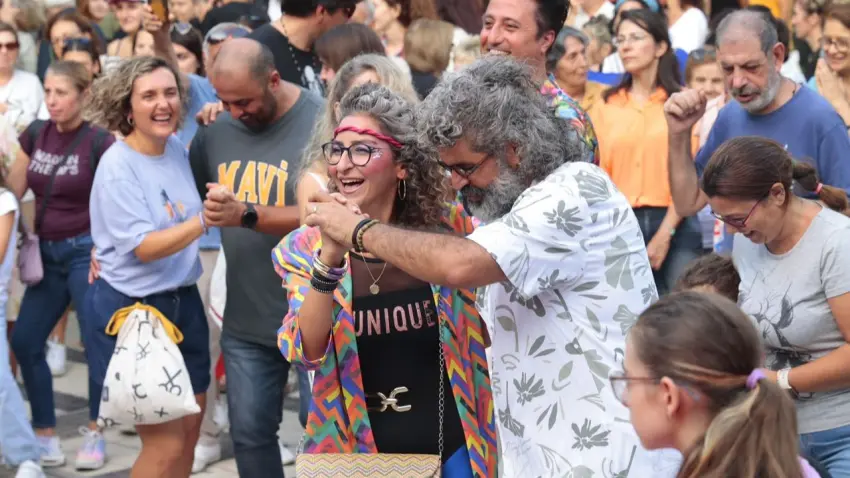 Konak’ta 80’ler ve 90’lar rüzgarı esti haberinin görseli