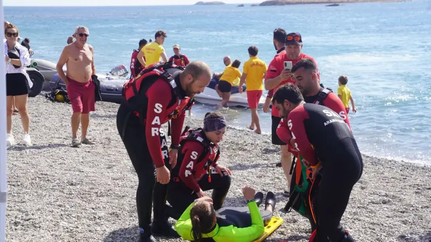 Seferihisar sahillerinde “Temiz Deniz, Temiz Gelecek” mesajı haberinin görseli