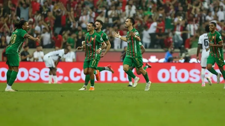 Süper Lig'de liderlik koltuğu değişti: Amedspor Beşiktaş'ı 3-2 yendi haberinin görseli