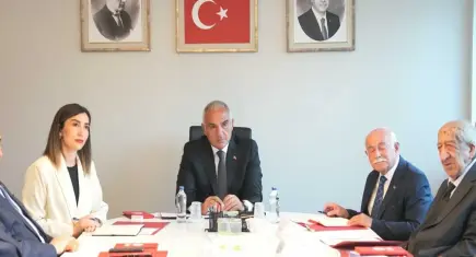 Bakan Mehmet Nuri Ersoy, Alevi-Bektaşi Kültür ve Cemevi Başkanlığı Danışma Kurulu ilk toplantısına başkanlık etti