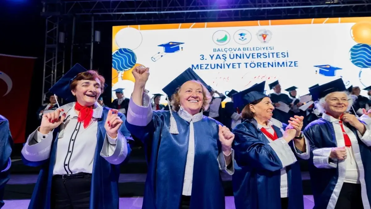Balçova’da 3’üncü Yaş Üniversitesi’nde yeni dönem başlıyor