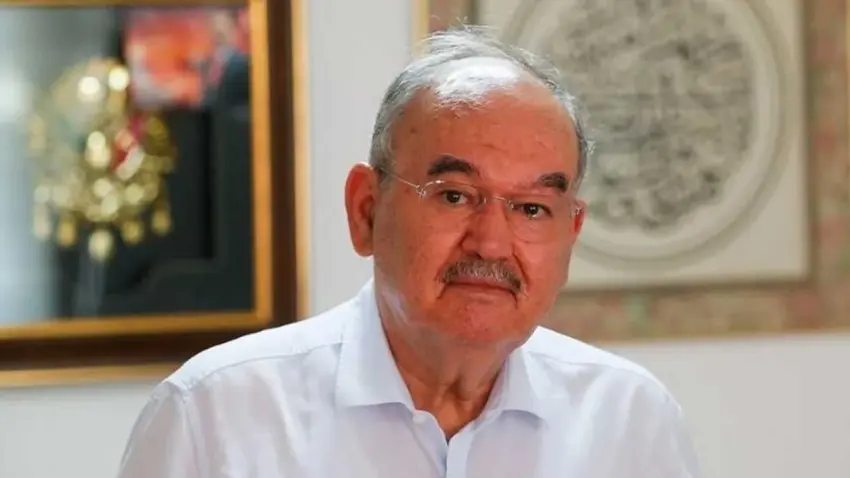 Burhan Özfatura hayatını kaybetti haberinin görseli