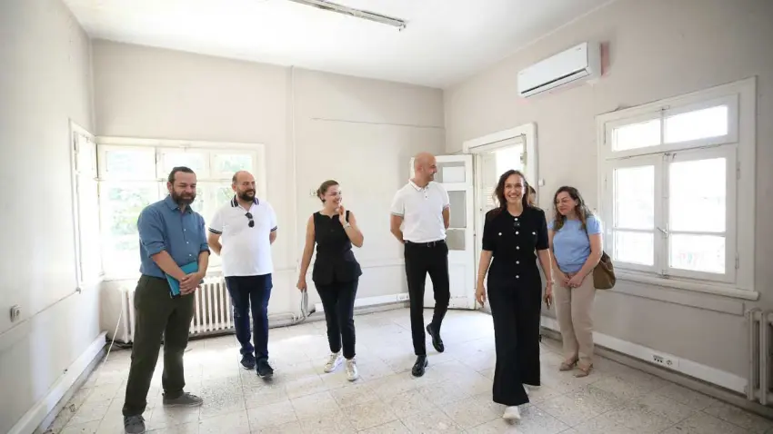 Karşıyaka’nın tarihi sağlık merkezinde restorasyon başladı haberinin görseli
