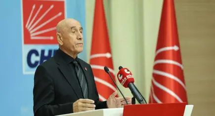 CHP'li Yıldırım Kaya'dan Turgutlu'daki okul önü saldırısı tepkisi: Silah duvarı değil, dayanışma örülmeli