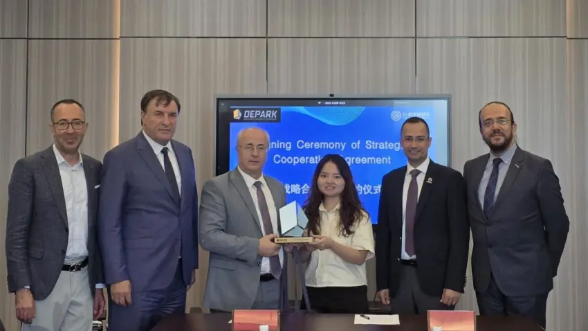 DEÜ’den Çin çıkarması: Chengdu’da yapay zekâ ve biyoteknoloji protokolü imzalandı! haberinin görseli