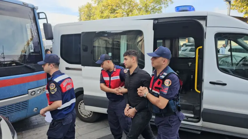 ‘Eski kız arkadaşına takip isteği gönderme’ cinayeti: Sanıktan meşru müdafaa savunması haberinin görseli