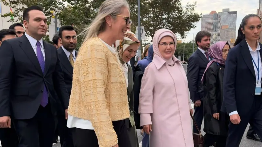 Ceyda Bölünmez Çankırı ve Emine Erdoğan
