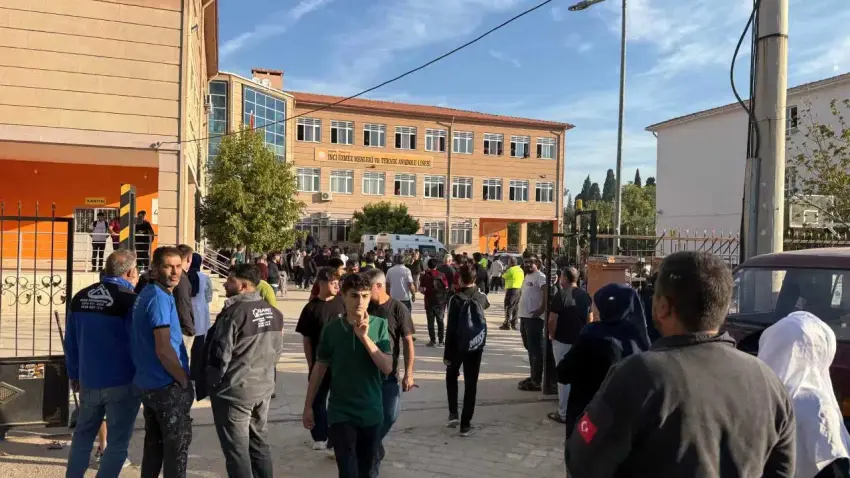Turgutlu’daki okul saldırısında aile gözaltısı: Anne, baba ve dede soruşturmada haberinin görseli