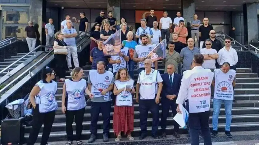 Buca Belediyesi’nde memurlardan yarım günlük iş bırakma eylemi haberinin görseli