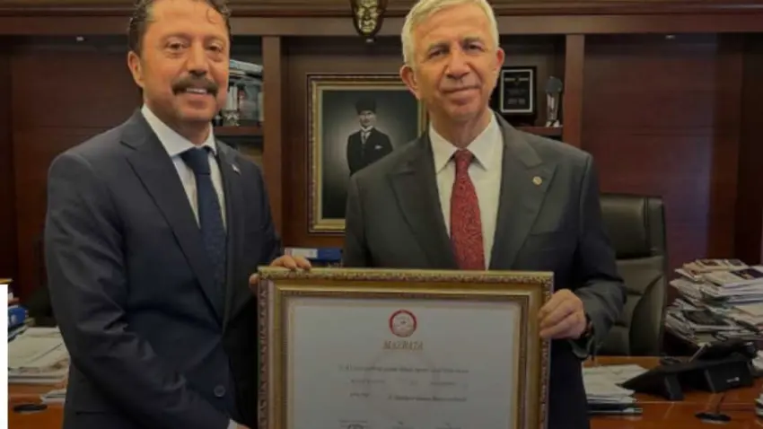 CHP'de yaprak dökümü devem ediyor:Beypazarı,Kalecik,Güdül Polatlı ve Ayaş Belediye Başkanları da CHP'den istifa etti haberinin görseli