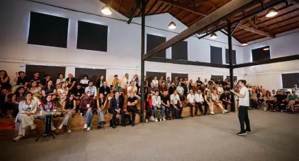 İzmir’de yapay zeka zirvesi: İzLab, açık kaynak ve yerel modellerle kurumsal dönüşümü başlatıyor
