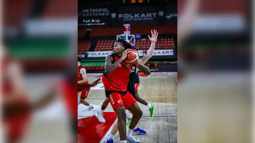 Karşıyaka Basketbol’da transfer yasağı kaldırıldı haberinin görseli