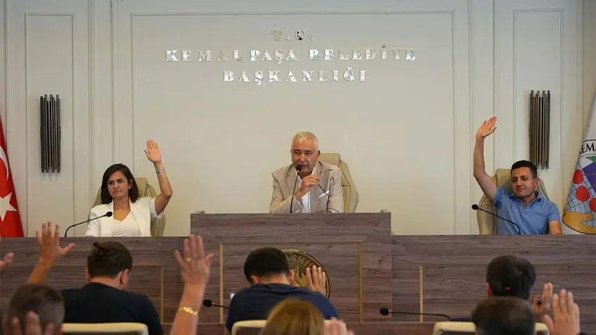Kemalpaşa’da kamu hizmetine belediye desteği: İki binaya 2 yıllık bedelsiz tahsis haberinin görseli