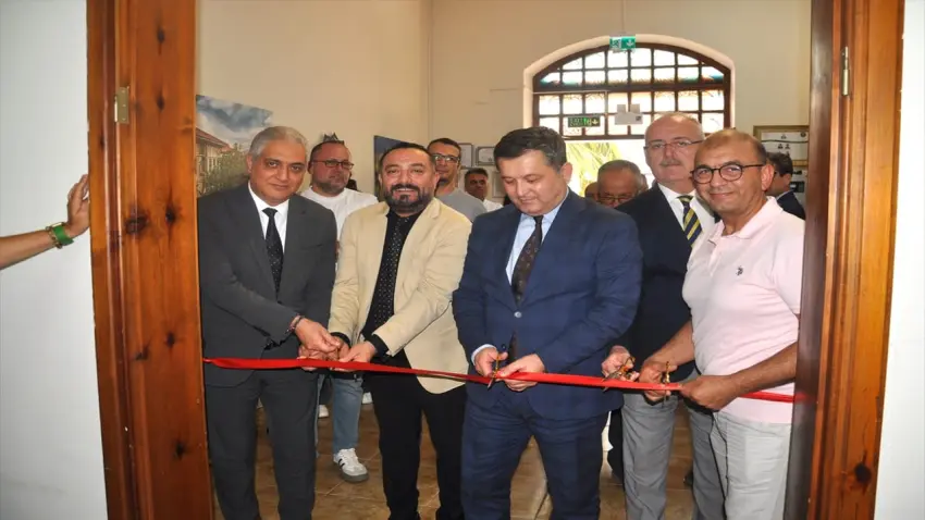 Ödemiş’te ‘Bizden Kareler’ karma fotoğraf sergisi ziyaretçilerini ağırlıyor haberinin görseli