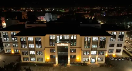 Okul pansiyonu asansöründe kaza: 15 yaşındaki öğrenci yaralandı