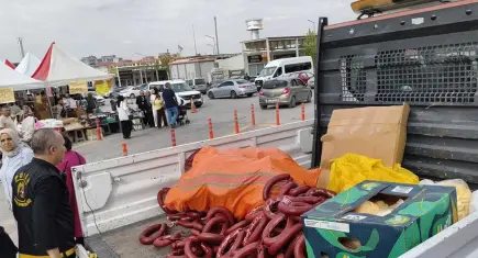 Yöresel ürünler fuarında gıda denetimi: Bozulmuş sucuk ve peynire imha baskını