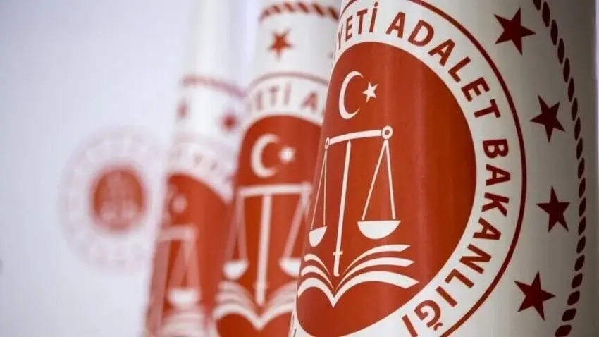 Adliyelerde yeni dönem: ‘Dijital Ortam Güvenliği ve Dezenformasyonla Mücadele Büroları’ kuruluyor haberinin görseli