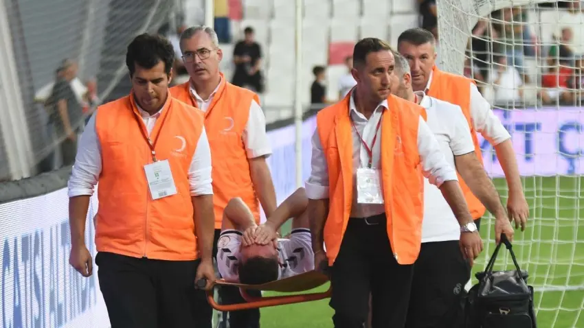 Altay'ı derbi öncesi sarsan sakatlık haberinin görseli